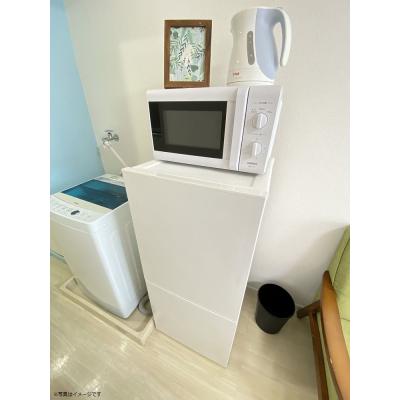 ●2026年4月19日から入居可●ユニオンマンスリー八王子片倉１　302　1R・セミダブル・くつろぎstyle☆安心のオートロック完備♪ソファとおしゃれな壁紙の快適なお部屋♪の物件画像