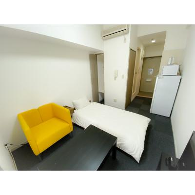 ユニオンマンスリー渋谷１　303　1R・シングル・くつろぎstyle☆渋谷駅徒歩8分の好立地☆コンビニも近くにあり便利♪ソファーの物件画像