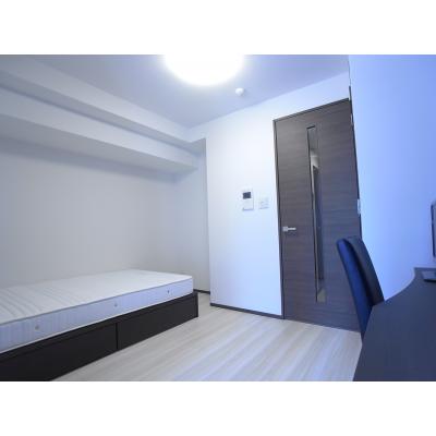 【TM新橋CROSSIA/SDB1】　新橋徒歩７分・セミダブル・2014年築浅物件・独立洗面・Wi-Fi無制限無料設置・テレワークにも♪の物件画像