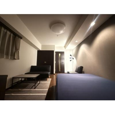 【TM三田/DXB】広々２８平米・ソファ付き・三田徒歩３分・独立洗面・バストイレ別・ネットWi-Fi無制限無料の物件画像