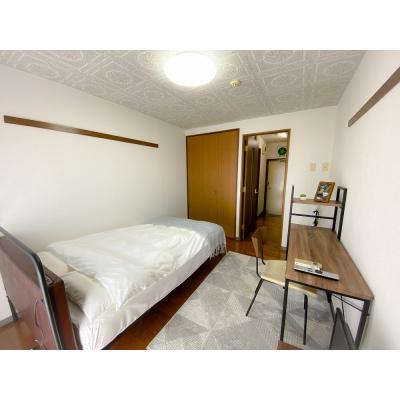 ユニオンマンスリー多摩境１　304　1K・セミダブル☆京王相模原線利用で明大前駅や新宿駅へダイレクトアクセス/デスクがあるお部屋の物件画像