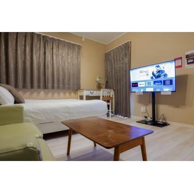 新宿まで乗り換えなし4分！  入居最大5人／浴室乾燥機完備／Wi-Fi無料／Livion III 102の物件画像