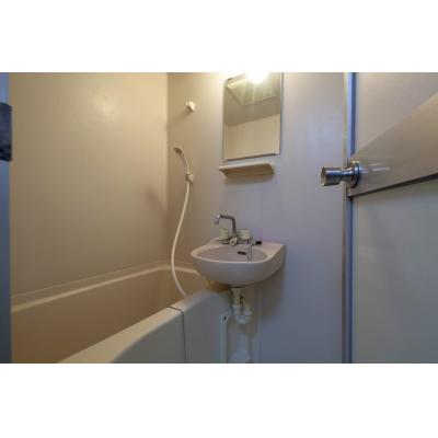 ＃日当たり良し👍＃ゆったりセミダブル＃ネット無料＃駅徒歩4分★トルコブルー405の物件画像