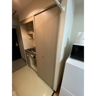 ユニオンマンスリー横浜駅西口１　503　1R・シングル・くつろぎstyle☆■1棟複数室ありで法人もまとめて入居可♪安心のオートロック完備♪ゆったりくつろげるソファの物件画像