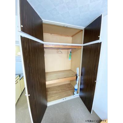 ユニオンマンスリー河辺１　306　1R・セミダブル☆■座椅子＆ローテーブル付きで快適なお部屋♪２ドア冷蔵庫でたっぷり収納♪無料の駐輪場もあり♪■八王子・立川まで乗換なしで3０分の物件画像