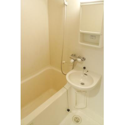 ユニオンマンスリー池袋イーストタワー１　1205　1K・シングル☆◆インターネット固定回線（有線）無料の部屋◆初めての池袋暮らしにおススメ！の物件画像