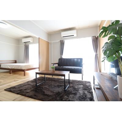 Bizroom/東大宮ハイツ202【リノベーション】駅近・ＲＣ！窓の多い明るい室内！！の物件画像