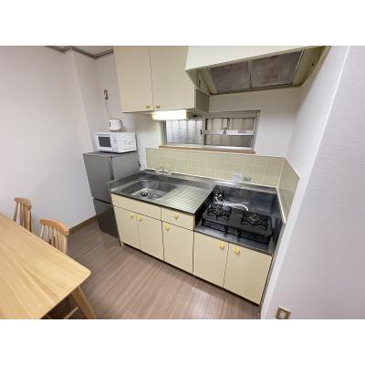 ユニオンマンスリー柏４　102　2DK・ダブル【４名まで】☆生活空間を分けたい方におすすめ♪バストイレ別、ダイニングテーブルやソファ付き♪の物件画像