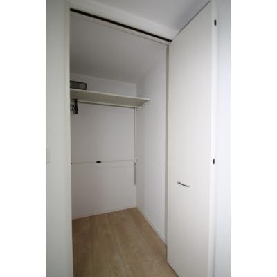 オクサリーダ博多　B　　【築浅物件】の物件画像