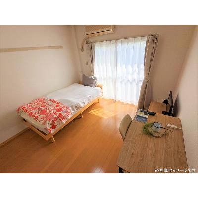 ユニオンマンスリー百草園１　102　1R・シングル☆人気のデスクとチェアのあるお部屋♪■駅前には24時まで営業のスーパーありの物件画像