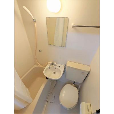 ユニオンマンスリー百草園１　102　1R・シングル☆人気のデスクとチェアのあるお部屋♪■駅前には24時まで営業のスーパーありの物件画像