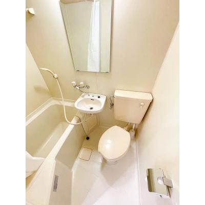 ユニオンマンスリー坂戸３　303　1K・シングル☆角部屋♪モニター付きインターフォン＆室内洗濯機完備/ソファのある広々26㎡のお部屋の物件画像