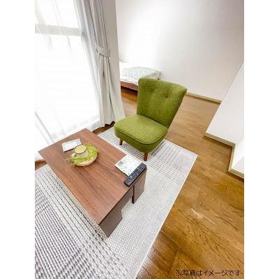 ユニオンマンスリー坂戸３　303　1K・シングル☆角部屋♪モニター付きインターフォン＆室内洗濯機完備/ソファのある広々26㎡のお部屋の物件画像