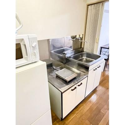 ユニオンマンスリー八王子長沼２　204　1R・シングル☆電子レンジや掃除機など生活家電完備♪デスク・チェアのあるお部屋の物件画像