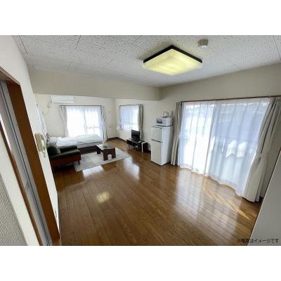ユニオンマンスリー天王台１　301　1R・セミダブル☆■安心のオートロック完備♪人気の角部屋＆ソファ・テーブル＆室内洗濯機や電子レンジなど生活家電のある広々33㎡のの物件画像