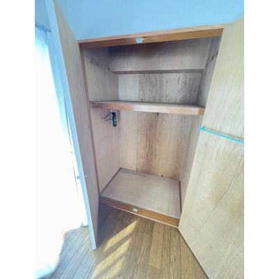 ユニオンマンスリー天王台１　301　1R・セミダブル☆■安心のオートロック完備♪人気の角部屋＆ソファ・テーブル＆室内洗濯機や電子レンジなど生活家電のある広々33㎡のの物件画像