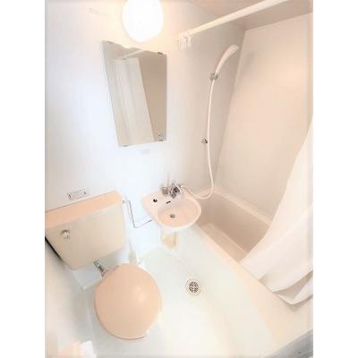 ユニオンマンスリー天王台１　301　1R・セミダブル☆■安心のオートロック完備♪人気の角部屋＆ソファ・テーブル＆室内洗濯機や電子レンジなど生活家電のある広々33㎡のの物件画像