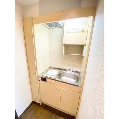 ユニオンマンスリー鷺沼１　202　1K・シングル☆デスク・チェアや2ドア冷蔵庫などの家具家電付きのお部屋。東急田園都市線　鷺沼駅　徒歩9分。駅前には深夜まで営業のスの物件画像