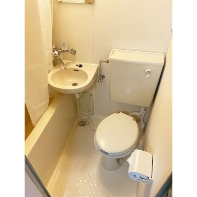 ユニオンマンスリー青葉台１　202　1K・シングル☆デスク・チェア完備♪たっぷり収納２ドア冷蔵庫や室内洗濯機など生活家電のあるお部屋/深夜3時まで営業のディスカウントの物件画像