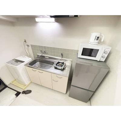 ユニオンマンスリー町田１　208　1K・セミダブル☆うれしいバストイレ別のお部屋♪くつろげる2人掛けソファ付き。新宿駅・横浜駅へダイレクトアクセスの物件画像