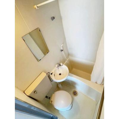 ユニオンマンスリー北越谷１　301　1R・セミダブル☆人気の角部屋＆2面採光♪テレワークや勉強におすすめデスク・チェア完備！洗濯機や冷蔵庫など生活家電のあるお部屋/の物件画像