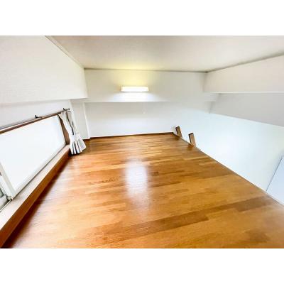 ユニオンマンスリー京成大久保２　102　1R・シングル☆【禁煙ルーム】収納に嬉しいロフトつきのお部屋♪室内洗濯機や掃除機など生活家電完備/京成本線利用で成田空港駅やの物件画像