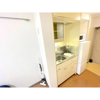 ユニオンマンスリー横浜戸塚３　108　1R・シングル☆【禁煙ルーム】デスク＆チェアや2ドア冷蔵庫などの家具家電付き。明治学院大学まで徒歩通学/JR湘南新宿ライン利用で横浜駅まで1駅＆渋谷駅やの物件画像