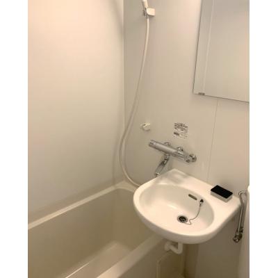 《ココロハスマンスリー新宿 205｠ ~複数路線利用可🚃新宿駅2駅🎈~ 禁煙🚭 ネット無料💻の物件写真6