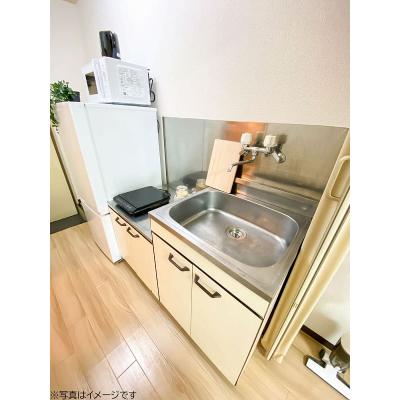 ユニオンマンスリー稲城４　102　1R・シングル☆【禁煙ルーム】冷蔵庫や電子レンジなど生活家電完備！ローテーブル・ソファのあるお部屋/京王相模原線利用で京王よみの物件画像