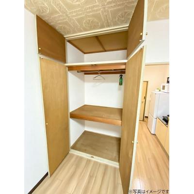 ユニオンマンスリー稲城４　106　1R・セミダブル☆【禁煙ルーム】デスク・チェアのあるお部屋！冷蔵庫や電子レンジなど生活家電完備/京王相模原線利用で橋本駅や笹塚の物件画像