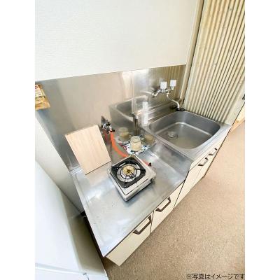 ●2026年2月10日から入居可●ユニオンマンスリー京王稲田堤３　206　1R・シングル☆【禁煙ルーム】ローテーブル・ソファのあるお部屋♪洗濯機や掃除機など生活家電完備の物件画像