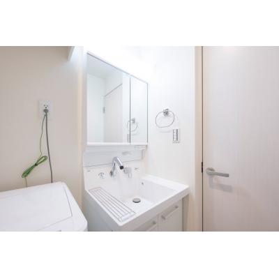 家具・家電完備/日当たり良い♪/オシャレなデザイナーズ物件♪/短期～長期滞在まで◎/K-room 302の物件画像