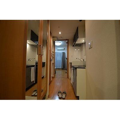 EP梅田EAST　➀【NET無料（有線・無線Ｗｉ-Ｆｉ）、ペット飼育相談可、ドラム式洗濯乾燥機・３２型液晶TV・ブルーレイ完備！】の物件写真2