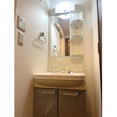 BraTTo本町EAST【ビジネスマン向け💻】本町駅徒歩4分圏内の賃料2700円物件👍の物件画像