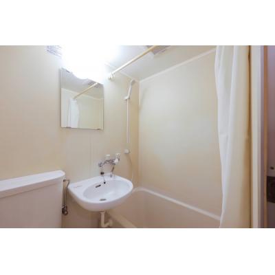 池袋まで1駅&徒歩圏内/最寄り駅から徒歩3分/スーパー・コンビニ至近/エスカル椎名町201の物件画像