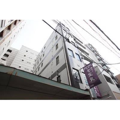 エールマンスリー紙屋町（4-2)　【★無料WI-FI標準装備（無制限）★・本通り３分・セミダブルＢ・バストイレ別・完全角部屋】の物件画像