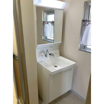 マコット郡山赤木町C302【無料近隣駐車場あり・角部屋・バストイレ別・Wi-Fi無料】JR東北本線、東北新幹線「郡山駅」徒歩15分！落ち着きのある大人空間♪の物件画像