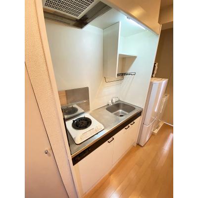 ユニオンマンスリー三鷹５　402　1K・シングル☆【禁煙ルーム】人気のバストイレ別＆デスク・チェアのあるお部屋♪安心の建物AL＆室内洗濯機完備/成蹊大学や武蔵野大学武蔵野キャンパスまで徒歩通学の物件画像