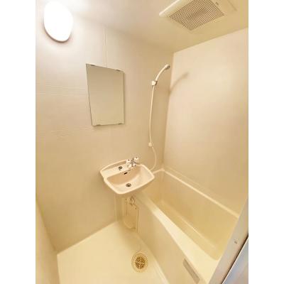 ユニオンマンスリー三鷹５　402　1K・シングル☆【禁煙ルーム】人気のバストイレ別＆デスク・チェアのあるお部屋♪安心の建物AL＆室内洗濯機完備/成蹊大学や武蔵野大学武蔵野キャンパスまで徒歩通学の物件画像