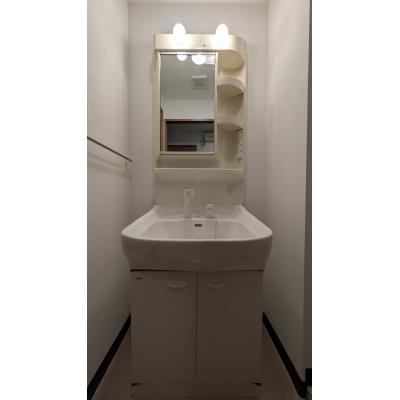 BraTTo放出ローレル【仮住まい🔍】独立洗面台、セミダブルベッド付きで禁煙タイプのお部屋👍の物件画像