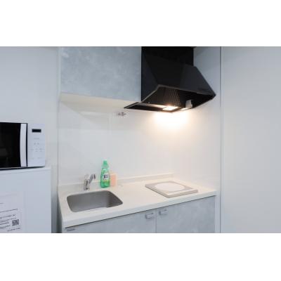 白基調のすっきりしたお部屋/都心へのアクセスも良く、周辺環境も充実！/リアライズ西小山 102の物件画像