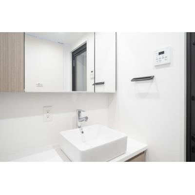 人気の港区エリア/お台場へのアクセス良好/海まで徒歩圏内/ザ・ケンジントン・レジデンス芝浦 912の物件画像