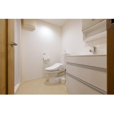 新宿駅まで乗換不要！/交通アクセス抜群/広々としたお部屋/コルティーレ四谷本塩町 102の物件画像