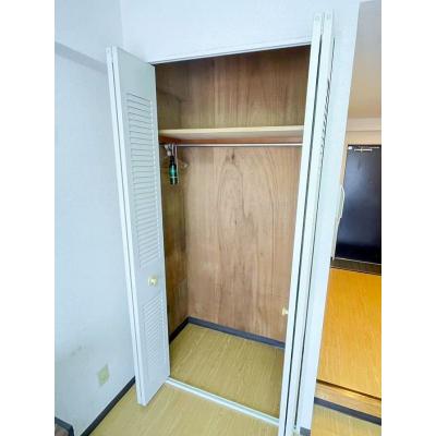 ユニオンマンスリー百合ヶ丘３　406　1R・シングル☆【禁煙ルーム】デスク・チェア＆2ドア冷蔵庫や電子レンジなど生活家電のあるお部屋/安心の建物AL＆室内洗濯機完備の物件画像