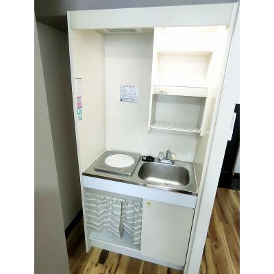 ユニオンマンスリー横浜・白楽５　406　1R・シングル☆◆インターネット固定回線（有線）無料の部屋◆【禁煙ルーム】安心の宅配ボックス＆モニター付きインターフォン完備！デスク・チェアのあるお部屋の物件画像