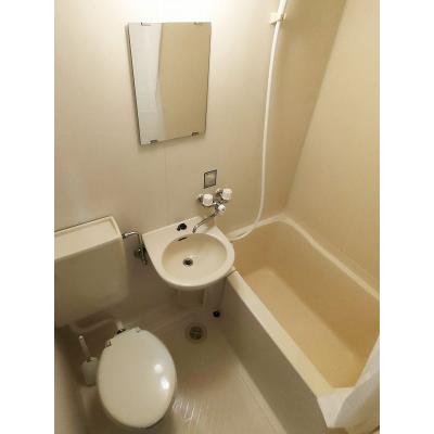 ユニオンマンスリー横浜・白楽５　406　1R・シングル☆◆インターネット固定回線（有線）無料の部屋◆【禁煙ルーム】安心の宅配ボックス＆モニター付きインターフォン完備！デスク・チェアのあるお部屋の物件画像