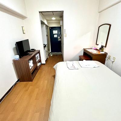 アーバンタイムス広島2-4　広電６系統舟入町駅 徒歩5分/ＪＲ山陽本線西広島駅 徒歩20分【セミダブルベット】【無料Wi-Fi】【保証人不要】の物件画像