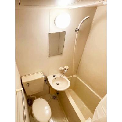 ユニオンマンスリー中山２　204　1R・シングル☆【禁煙ルーム】デスク・チェア＆洗濯機や冷蔵庫など生活家電のあるお部屋/23時まで営業のスーパー・まいばすけっとまで物の物件画像