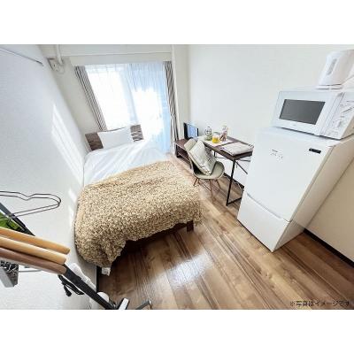 ユニオンマンスリー横浜山手１　402　1R・シングル☆【禁煙ルーム】デスク・チェア＆洗濯機や冷蔵庫など生活家電のあるお部屋/建物正面には深夜24時まで営業のスーパー・まいばすけっと有りの物件画像