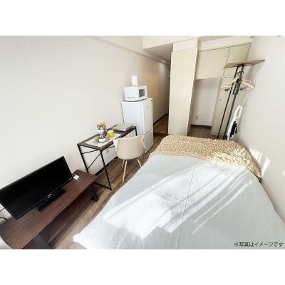 ユニオンマンスリー横浜山手１　402　1R・シングル☆【禁煙ルーム】デスク・チェア＆洗濯機や冷蔵庫など生活家電のあるお部屋/建物正面には深夜24時まで営業のスーパー・まいばすけっと有りの物件画像